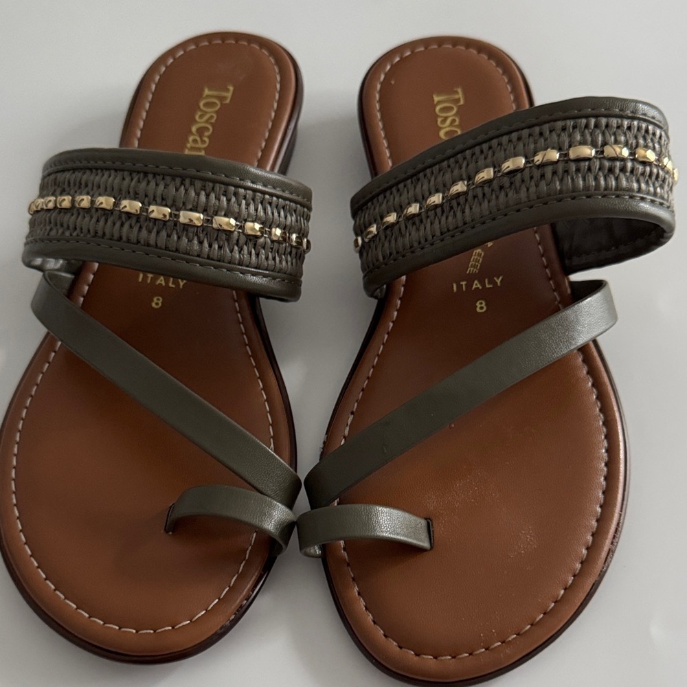 TOSCA BLU Olive Braided Strap Toe-Loop Sandals with Gold Accents